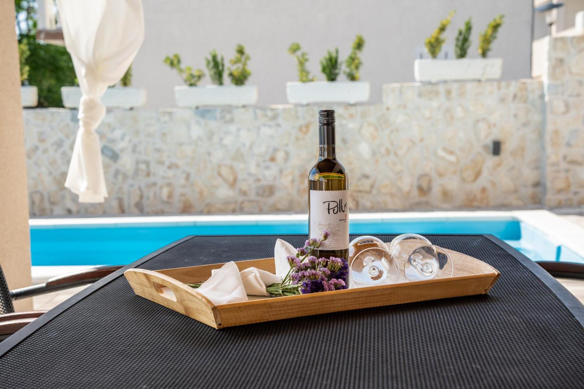 Villa Kamia With Private Heated Pool And Electric Vehicle Adapter Zubovići Εξωτερικό φωτογραφία