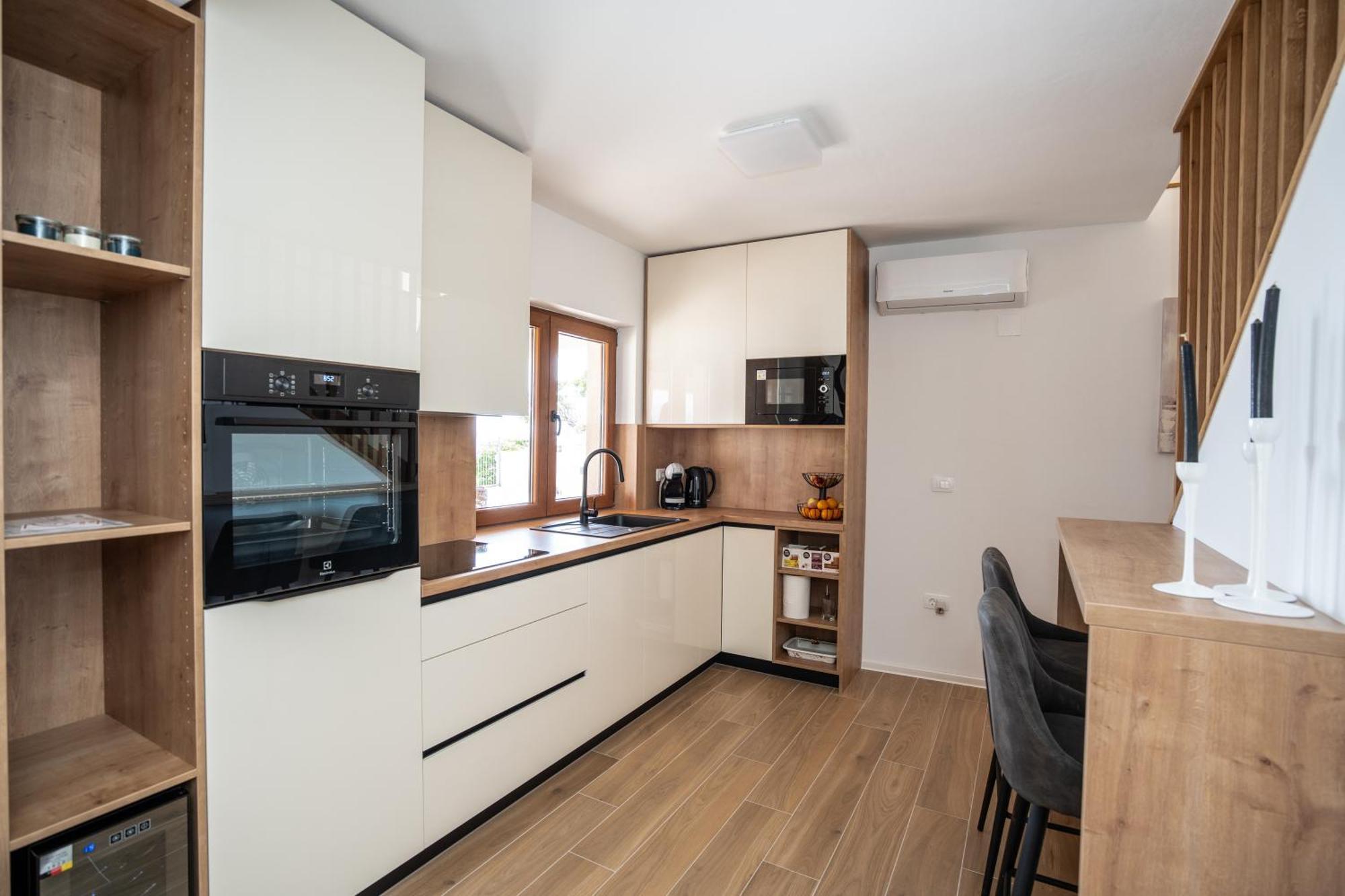 Villa Kamia With Private Heated Pool And Electric Vehicle Adapter Zubovići Εξωτερικό φωτογραφία