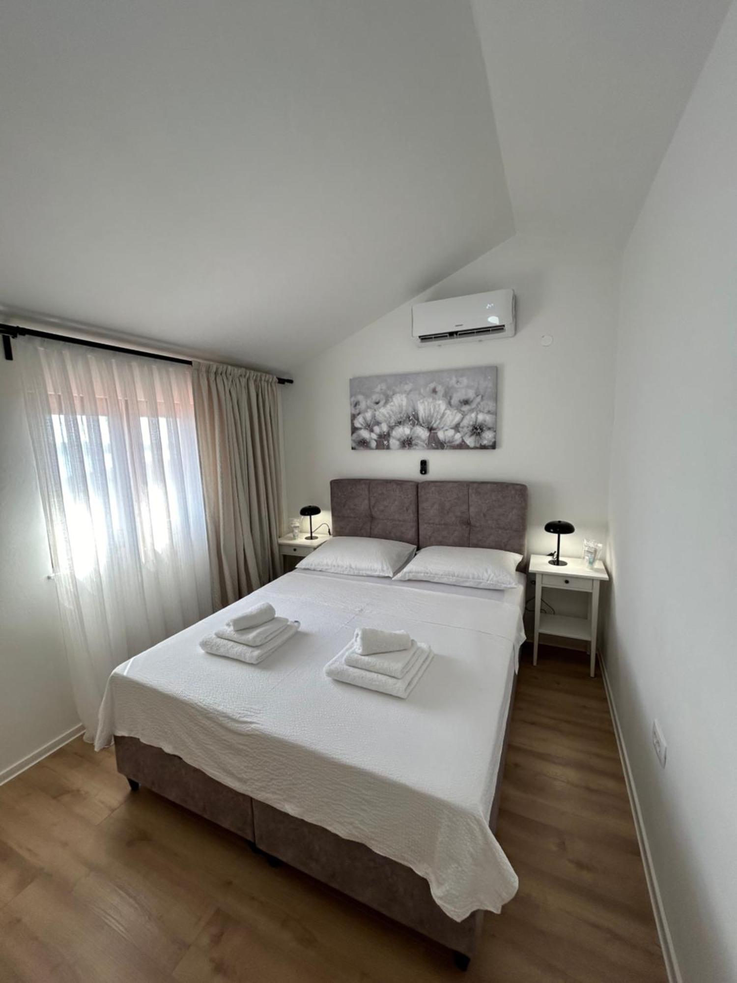 Villa Kamia With Private Heated Pool And Electric Vehicle Adapter Zubovići Εξωτερικό φωτογραφία
